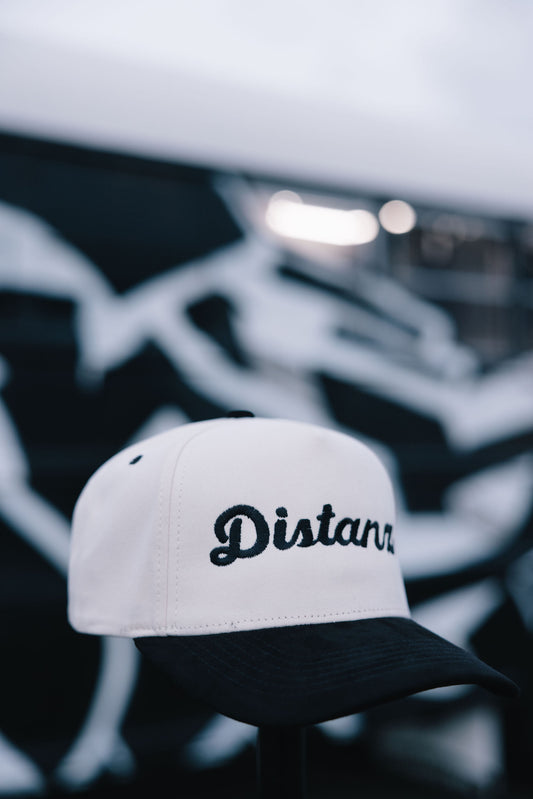 (E) DST BLACK/WHITE OG CAP