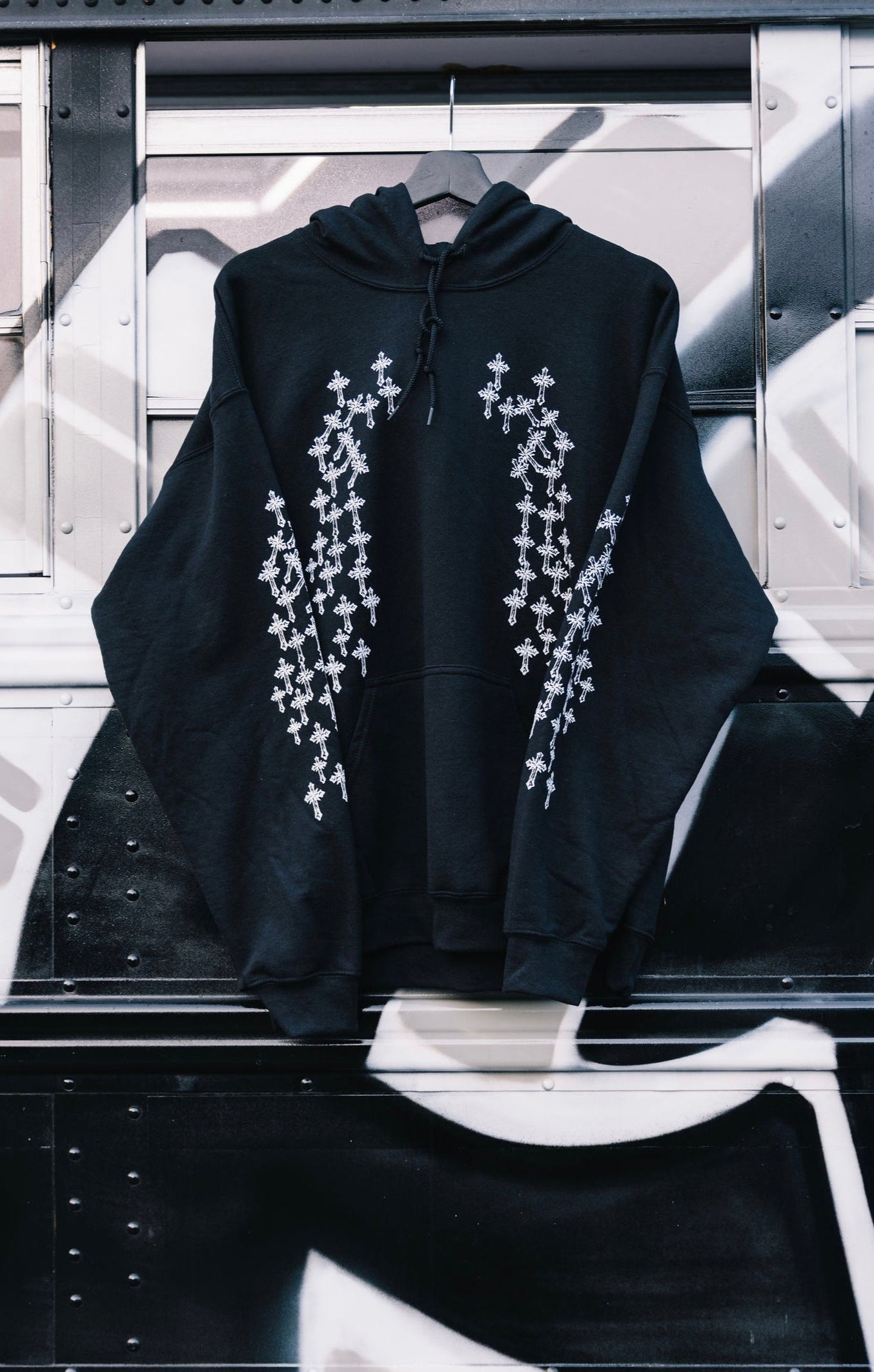 (B) INFINITE CROSS BLACK HOODIE